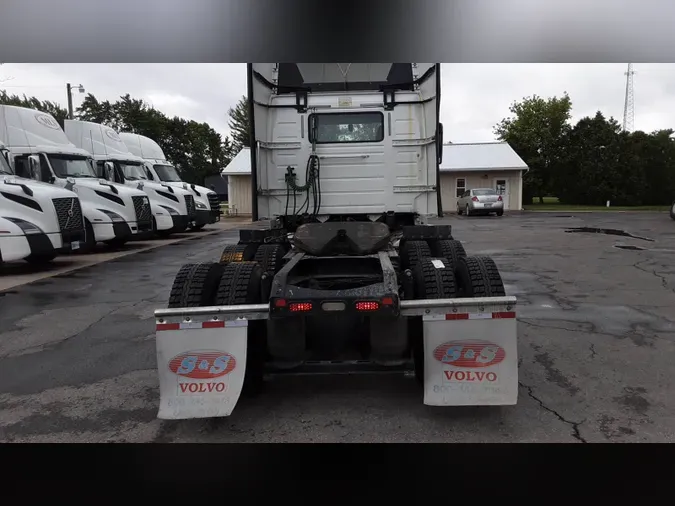2018 Volvo VNL300