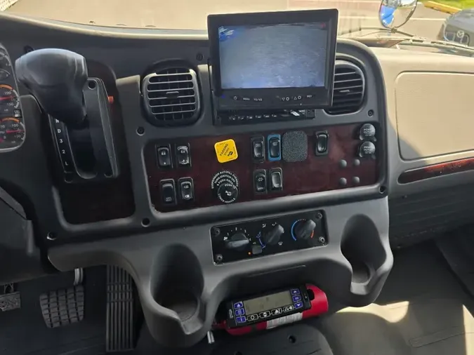 2019 FREIGHTLINER/MERCEDES M2 106
