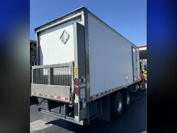 2018 FREIGHTLINER/MERCEDES CASCADIA 113