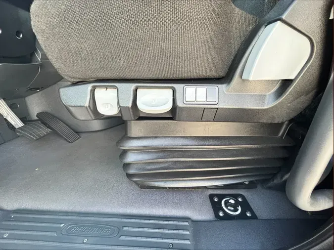 2023 Freightliner Cascadia 126