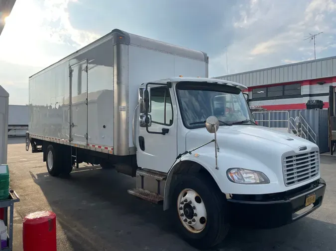 2017 FREIGHTLINER/MERCEDES M2 106