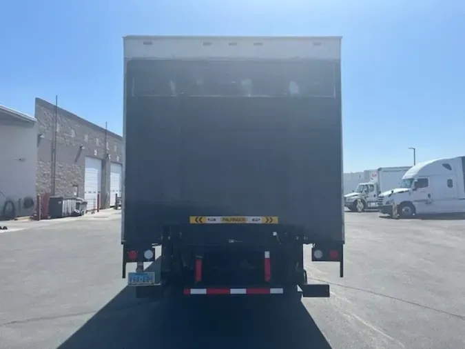 2018 FREIGHTLINER M2 106