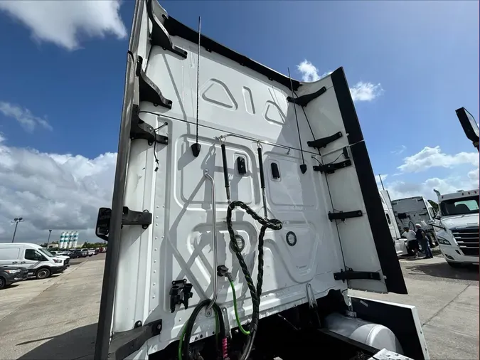 2022 Freightliner PT126SLP
