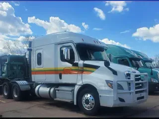 2020 FREIGHTLINER CA126