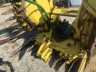 2012 John Deere 676