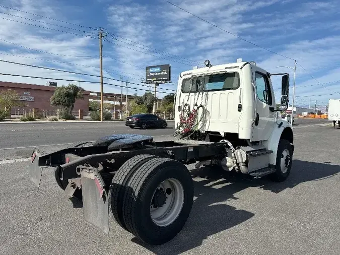 2015 Freightliner M2