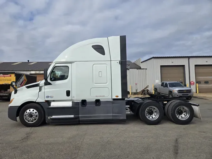 2021 Freightliner Cascadia