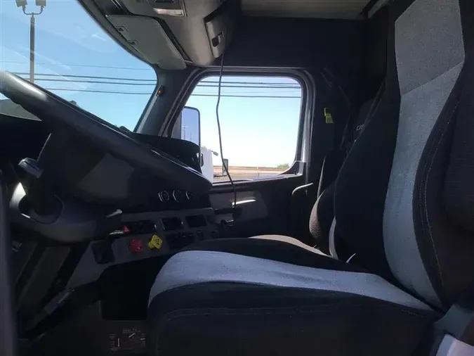 2020 FREIGHTLINER CA126
