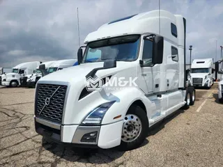 2023 VOLVO VNL64T860