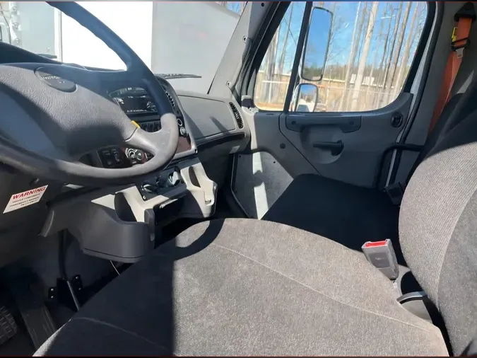 2020 FREIGHTLINER/MERCEDES M2 1066273d15215f4a848441173d28738f008