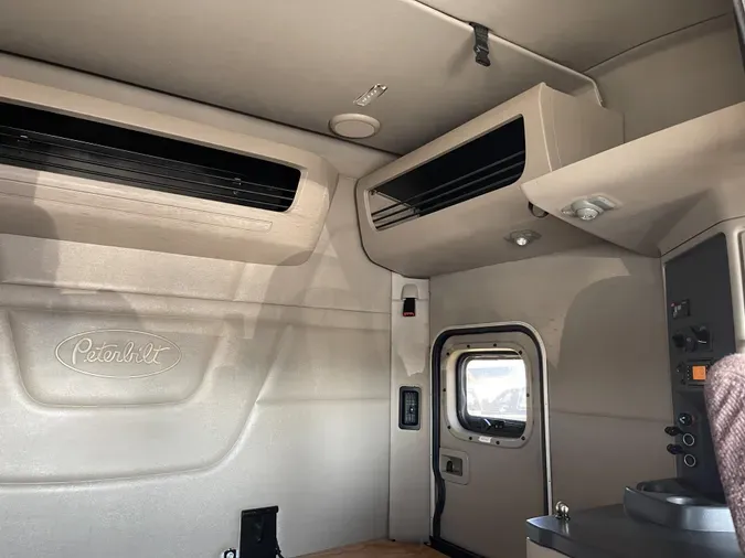 2022 Peterbilt 579