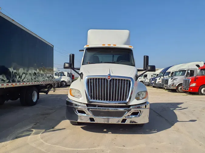 2018 NAVISTAR INTERNATIONAL LT625 DAYCAB T/A