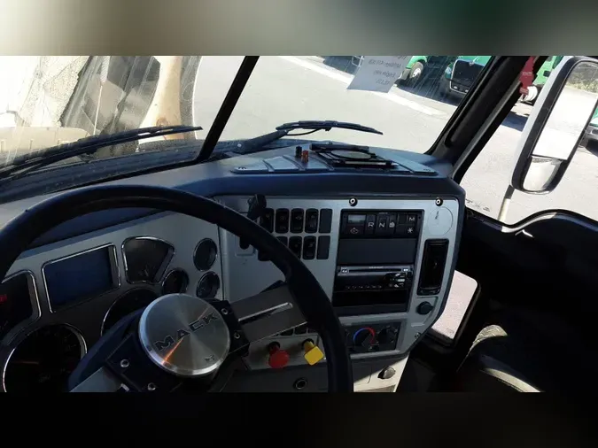 2018 Mack CXU (PINNACLE)62778defa87111cf78e084d8ce4770c5