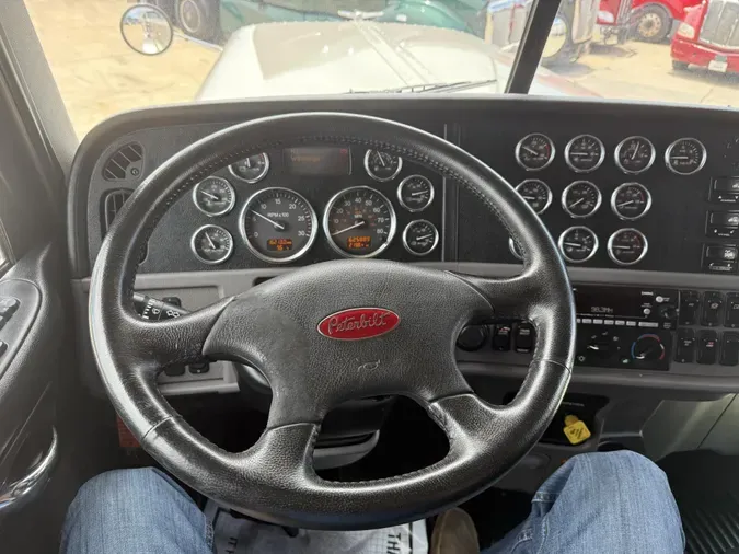 2019 Peterbilt 389