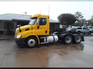 2018 FREIGHTLINER/MERCEDES CASCADIA 113