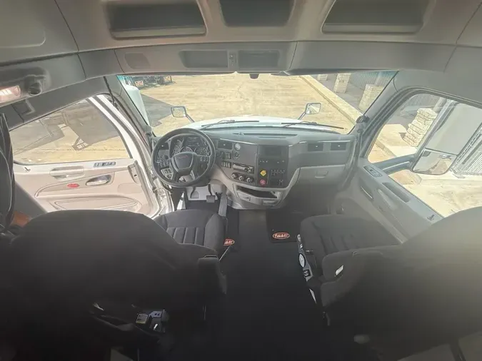 2021 Peterbilt 579