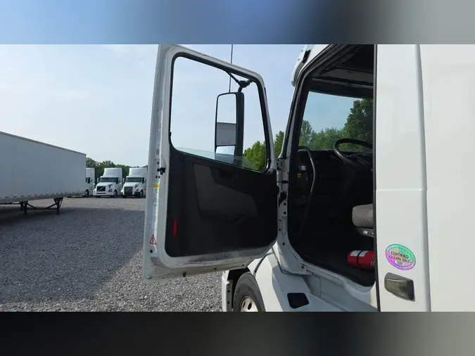 2019 Volvo VNL300