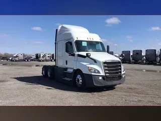 2021 Freightliner Cascadia 126