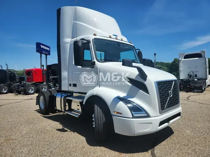 2024 VOLVO VNR42T300