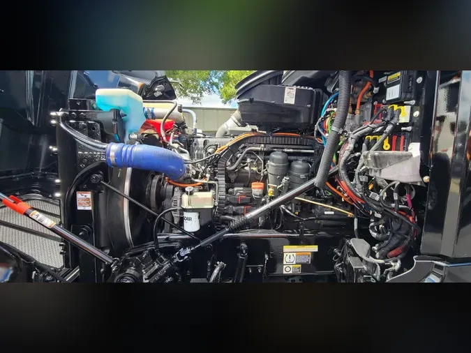 2023 Peterbilt 567628f67f167eed92bf6418a9a53166ef6