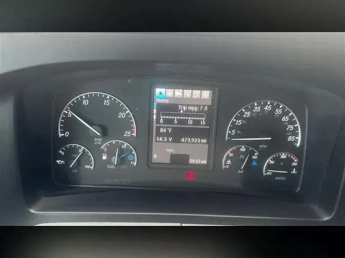 2021 FREIGHTLINER CA126