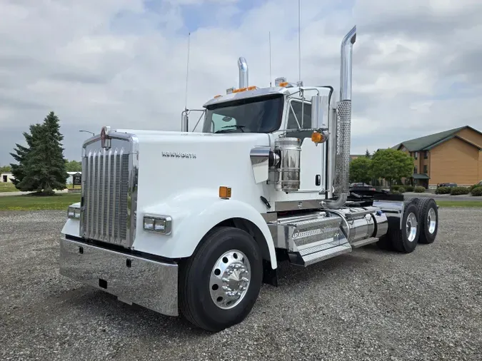 2026 Kenworth W900L6291b95af05a87c52bb1f33289ab96f0