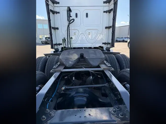 2023 Freightliner Cascadia6293acc1b4cc86c8ce9447eca93cbfd8