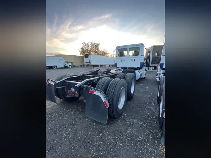 2018 FREIGHTLINER/MERCEDES CASCADIA 125