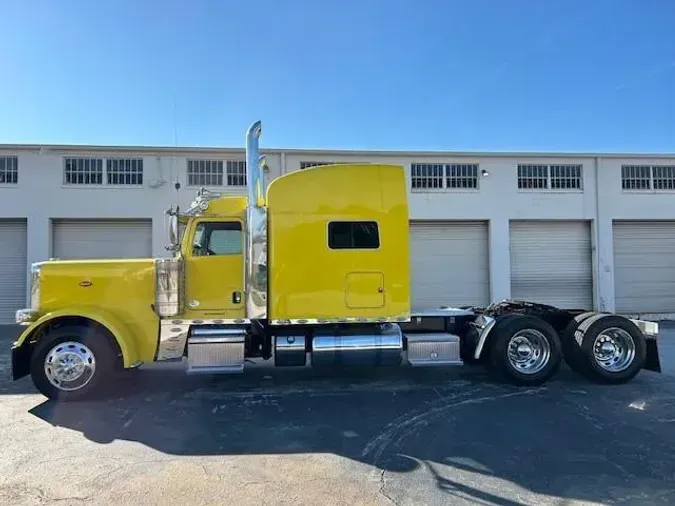 2020 Peterbilt 389