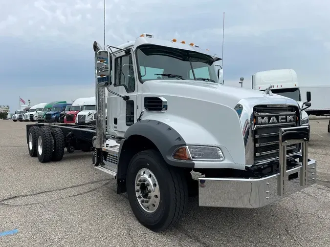 2026 MACK Granite GR64B