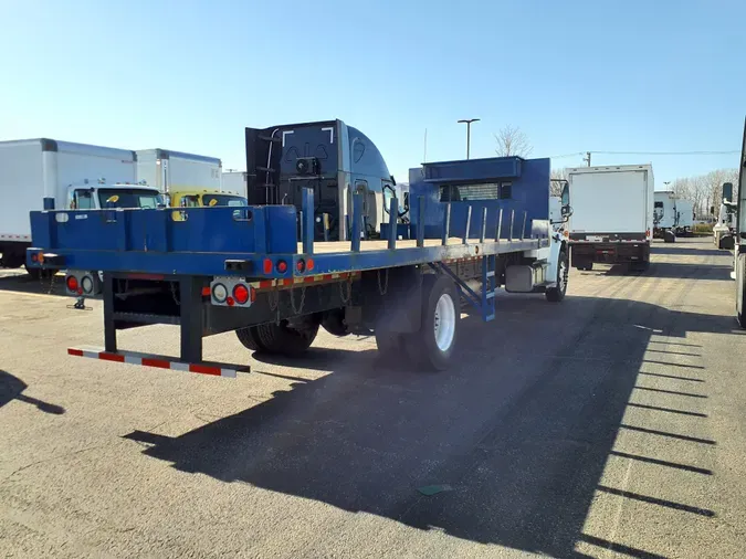 2014 FREIGHTLINER/MERCEDES M2 106