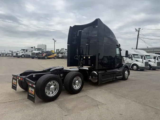 2022 Peterbilt 579