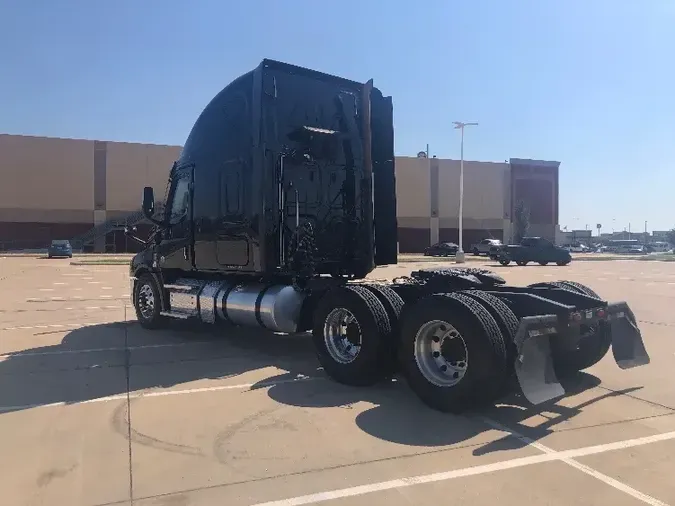 2020 Freightliner T12664ST