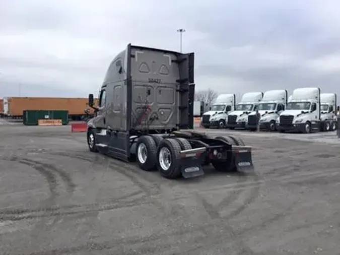 2023 Freightliner Cascadia