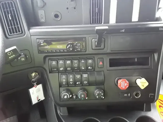 2020 NAVISTAR INTERNATIONAL LT625 SLPR CAB