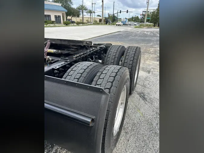 2020 International LT625