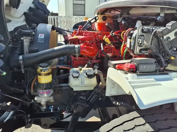 2020 FREIGHTLINER/MERCEDES M2 106