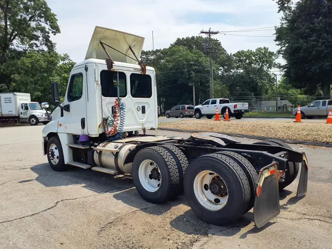 2016 FREIGHTLINER/MERCEDES CASCADIA 125