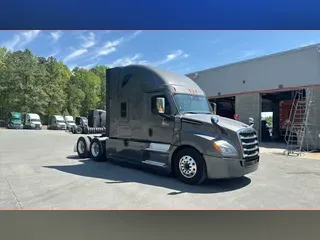 2021 Freightliner Cascadia 126