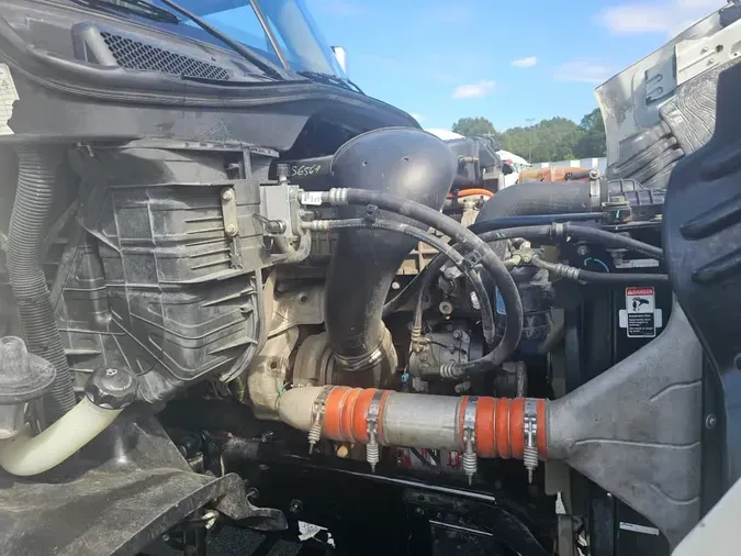 2018 FREIGHTLINER/MERCEDES CASCADIA 113