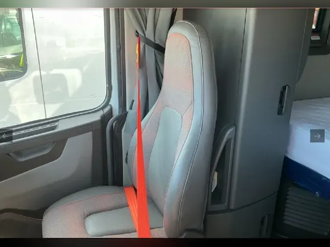 2025 VOLVO VNL64T74062b3c0661b84d896aa13586a236b2ecc