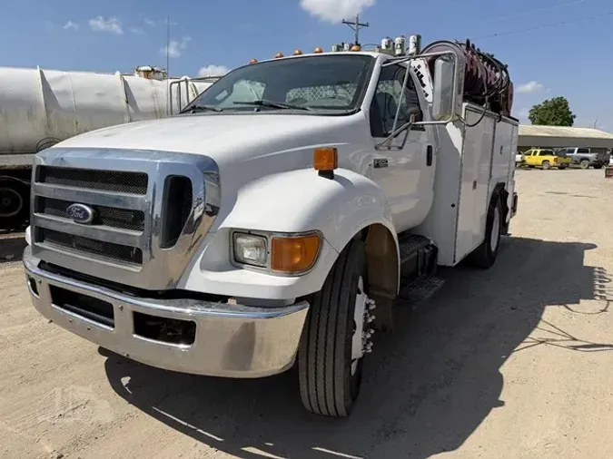 2011 FORD F650 SD