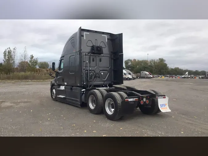 2023 Freightliner Cascadia 126