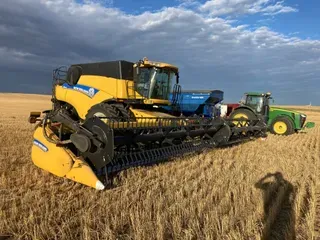 2014 New Holland 880CF