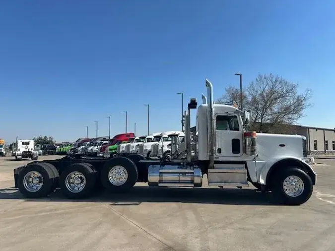 2021 Peterbilt 389