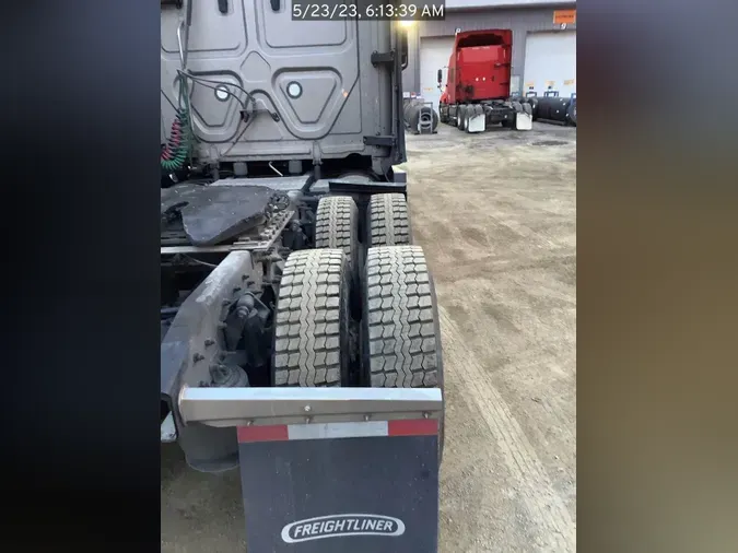 2022 Freightliner Cascadia