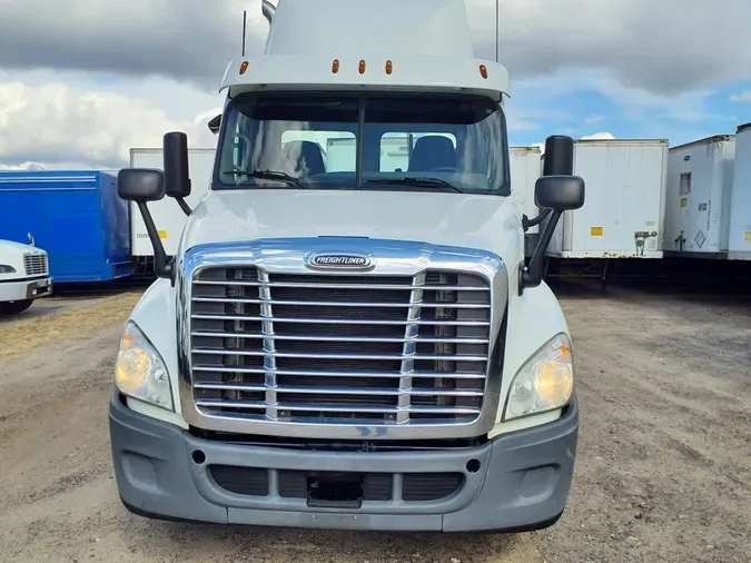 2018 FREIGHTLINER/MERCEDES CASCADIA 125