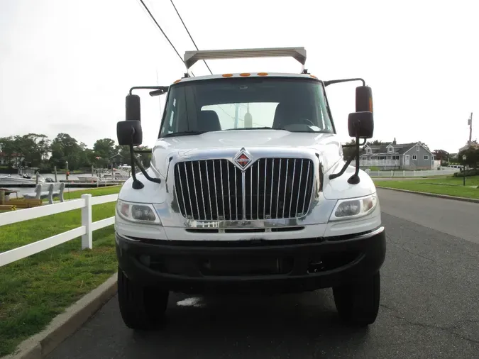 2017 INTERNATIONAL 4300