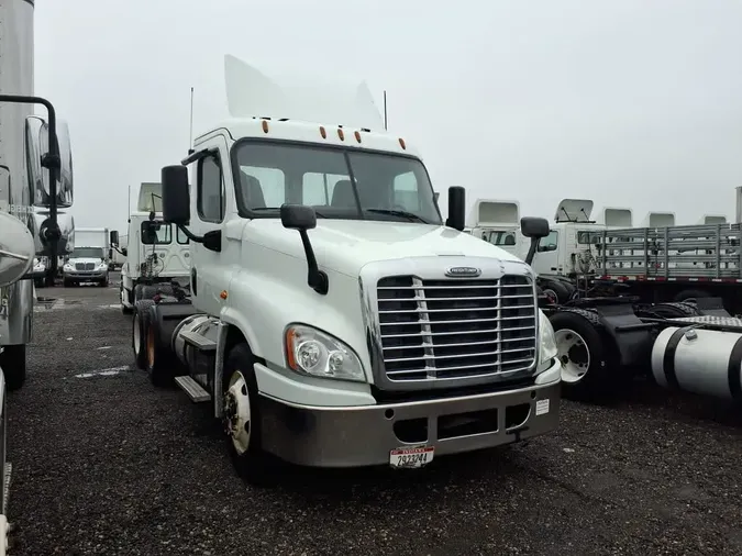 2019 FREIGHTLINER/MERCEDES CASCADIA 12562be74c1b750acb4904bcf9fc65d9e95