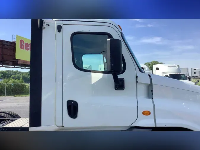 2019 Freightliner Cascadia 12562bf2336e00201af5cacc25e5b1d7b6f